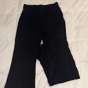 Black SHEIN yoga pants